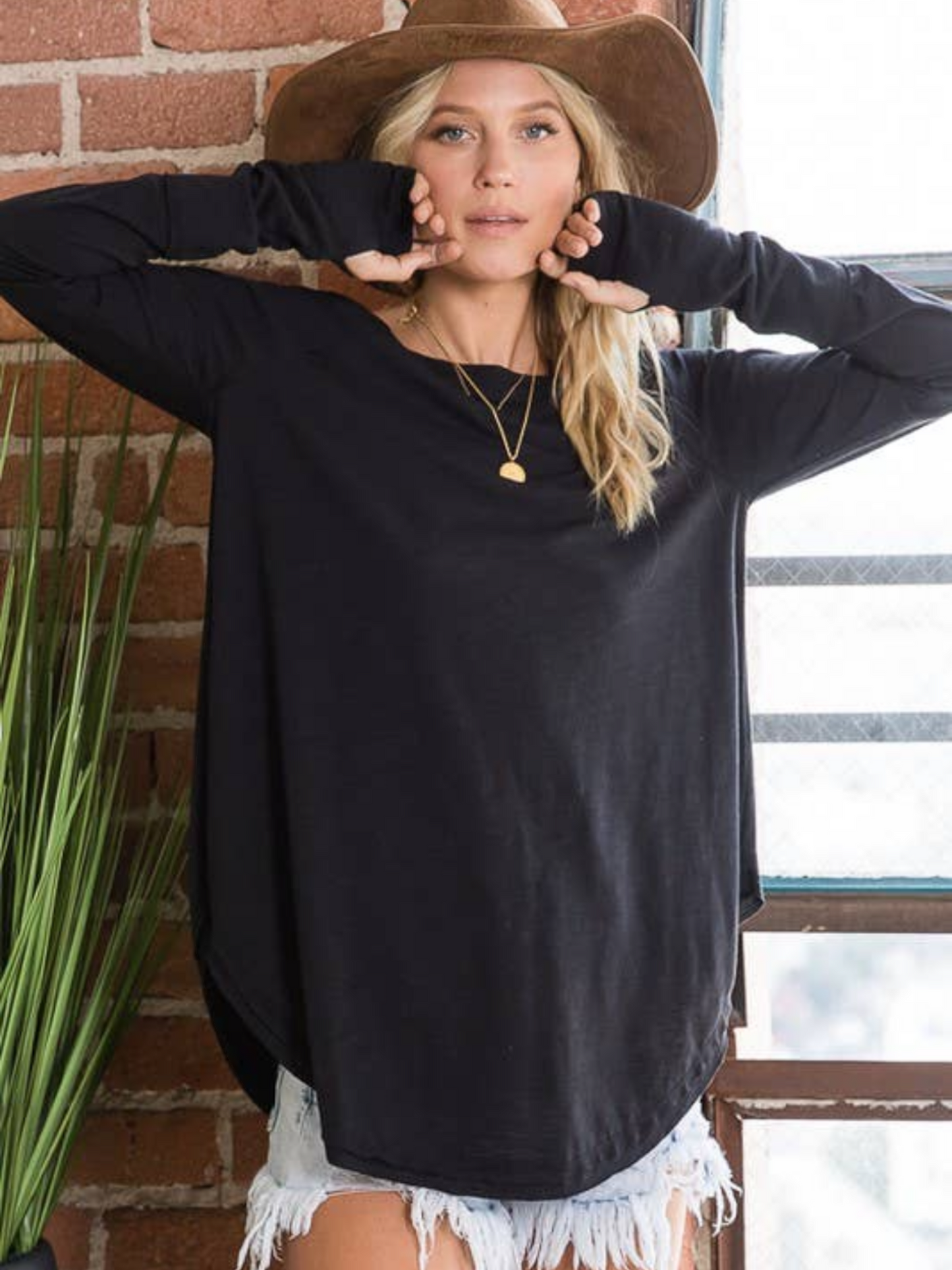 THE INDIE BLACK TUNIC