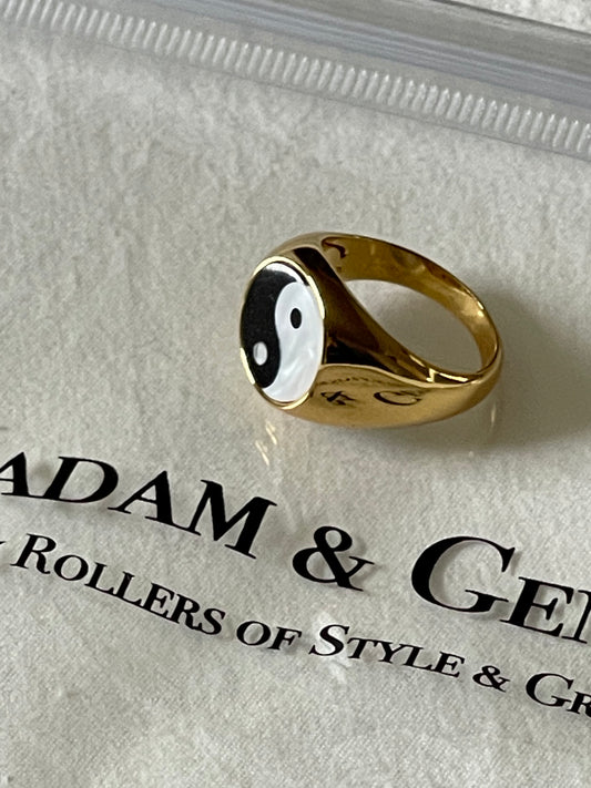 YIN YANG MOTHER OF PEARL RING